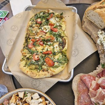 Miramonte Winery - Flate bread pizza and chicken nacho - Wineries Near Me - Temecula, California