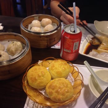 點點心 - Deceiving pineapple bun - Dim Sum Near Me - Hong Kong, HK 點點心 - Deceiving pineapple bun - Dim Sum Near Me - Hong Kong, HK