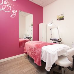 Facial Room
