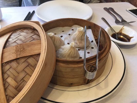 Tri Dim Shanghai [UES] Restaurant and Bar 鼎豐 by null