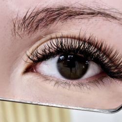 Beauty Full Life - Eyelash extensions style