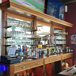 Ollie's Bar & Grill