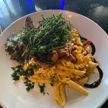 Poor Calvin's - PC"s Fried Chicken w. Lobster Mac and Cheese & Collard Greens - Asian Fusion Near Me - Atlanta, Georgia Poor Calvin's - PC"s Fried Chicken w. Lobster Mac and Cheese & Collard Greens - Asian Fusion Near Me - Atlanta, Georgia