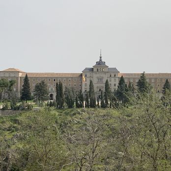 Alcazar - Pic Palace - Tapas/Small Plates Near Me - Toledo, TO