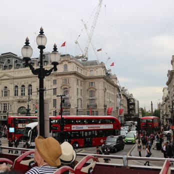 Piccadilly Circus - Landmarks & Historical Buildings Near Me - London, XGL