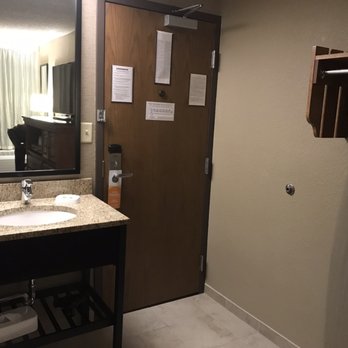 Pear Tree Inn Cape Girardeau Near the Medical Center - Sink outside the bathroom...weird flex but ok - Hotels Near Me - Cape Girardeau, Missouri Pear Tree Inn Cape Girardeau Near the Medical Center - Sink outside the bathroom...weird flex but ok - Hotels Near Me - Cape Girardeau, Missouri