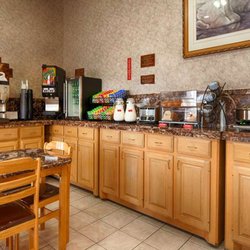 SureStay Hotel by Best Western Mission - Breakfast Area