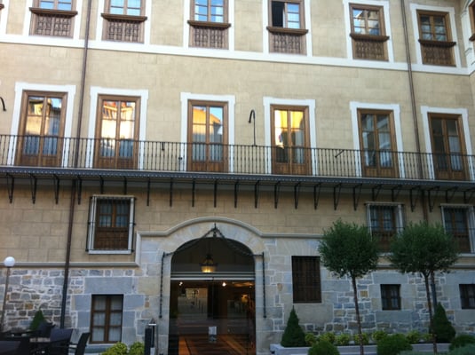 Hotel Restaurante Palacio de Guendulain by null