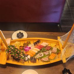 Ahi Sushi - Sushi Boat for 2
