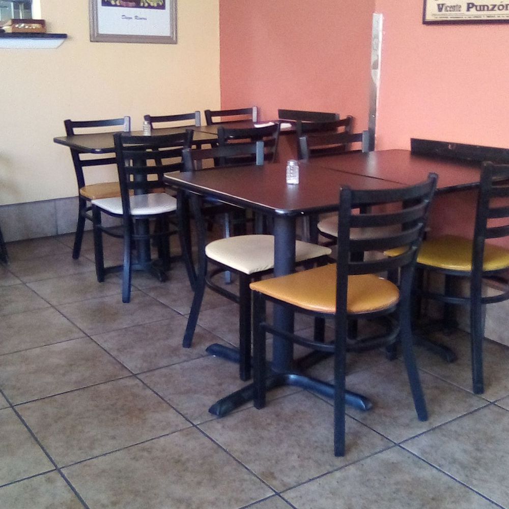 Cocina Mexicana Express - Inside Cocina Mexicana Express on Solano. Fine for a casual meal, but not very comfortable. The owner is a really nice guy. - Food Trucks Near Me - Las Cruces, New Mexico