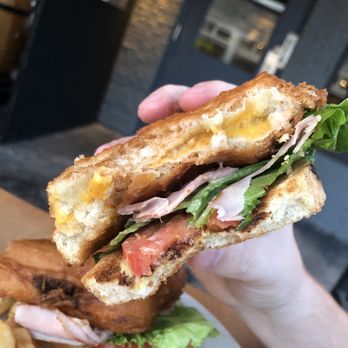 Spider Murphy - Lackluster portion of ham in this odd Monte Cristo. (Deep fried grilled cheese ???) - Bars Near Me - Dallas, Texas