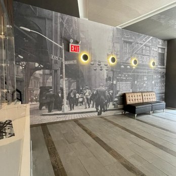 Zara Hotel - Lobby art - Hotels Near Me - Bronx, New York