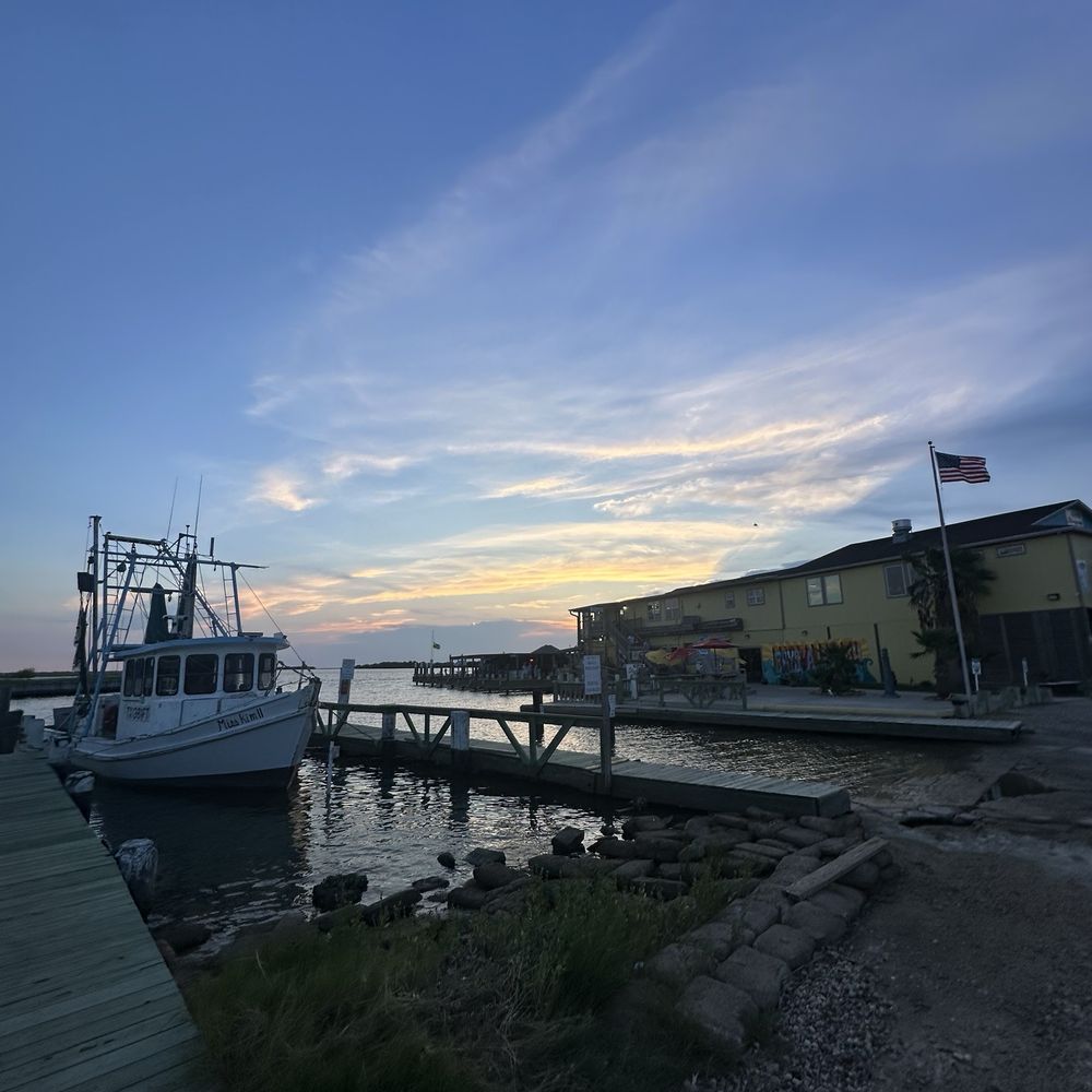 Stingaree - Seafood Near Me - Crystal Beach, Texas Stingaree - Seafood Near Me - Crystal Beach, Texas