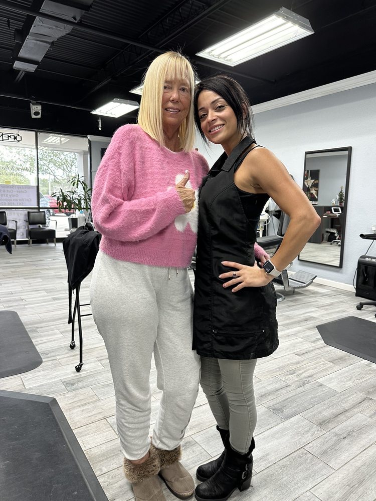 Amira's Hair Studio Logo