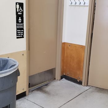 H-E-B - Entrance to Men's Room - Grocery Near Me - Spring, Texas