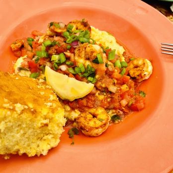 Long Doggers - Palm Bay - Shrimp n grits with cornbread - American Near Me - Melbourne, Florida Long Doggers - Palm Bay - Shrimp n grits with cornbread - American Near Me - Melbourne, Florida
