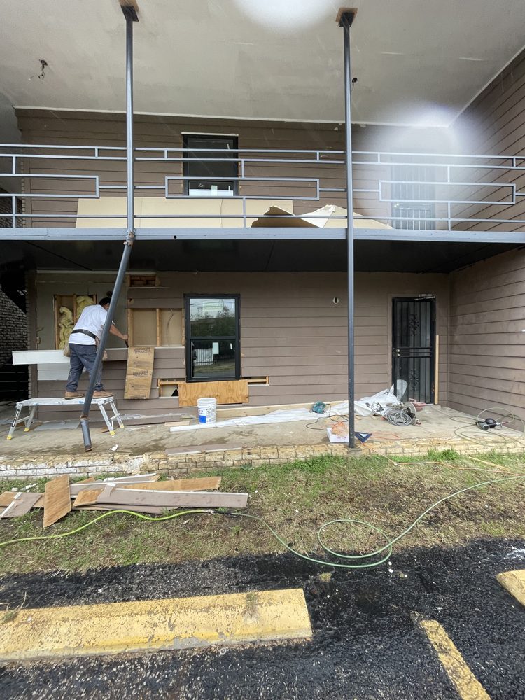 Slide of L&A Fixes Contractors