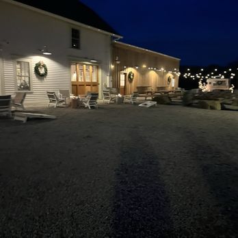 Gooseneck Vineyards - Wineries Near Me - North Kingstown, Rhode Island