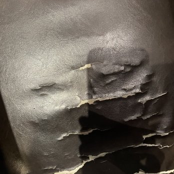 Outback Steakhouse - Ripped seat - Steakhouses Near Me - Aurora, Colorado