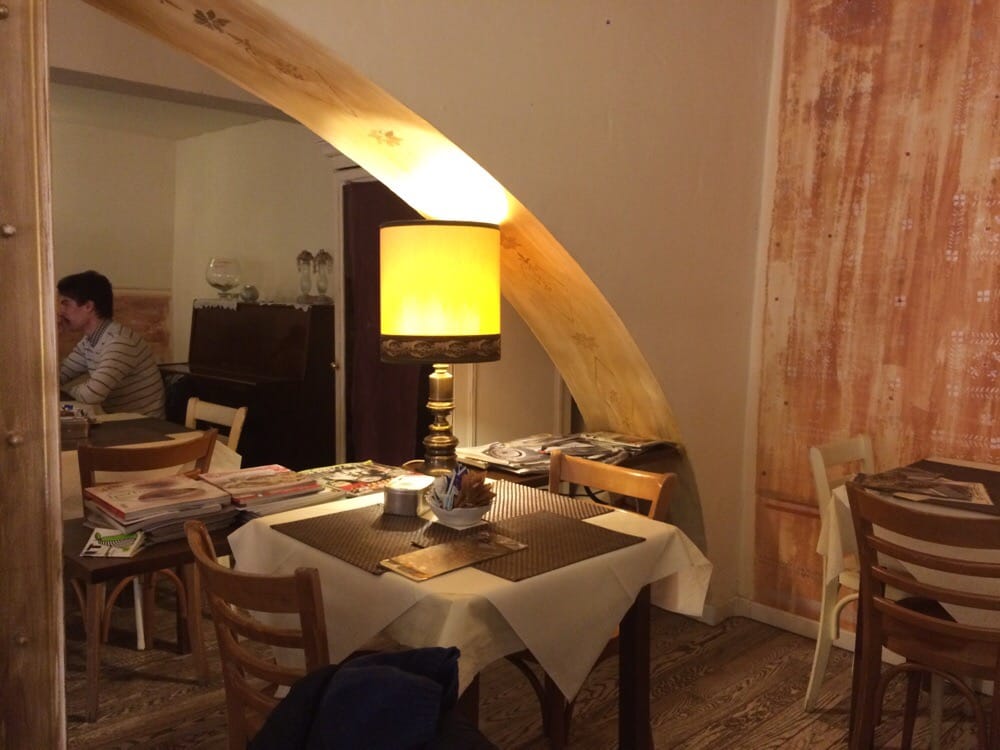 BAR CAFFETTERIA BISTROT LES PUPITRES Via DE' Giudei 6, Bologna, Italy