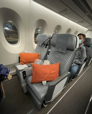 Singapore Airlines by null