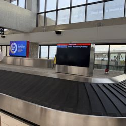 Lubbock Preston Smith International Airport - In from Houston Hobby