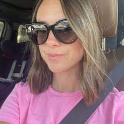 Emali Lane Salon & Spa
