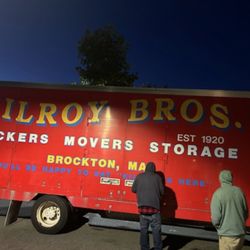 Kilroy Brothers Moving - They arrive on time,  it was an early start,  the moon was still out and got into Boston without any problems