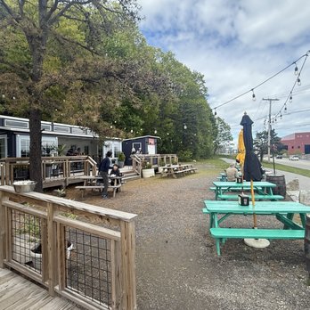 Clam Bar - Outside seating for delicious fare and beers - Seafood Near Me - Portland, Maine Clam Bar - Outside seating for delicious fare and beers - Seafood Near Me - Portland, Maine