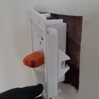 A&T Home Inspections - loose receptacle with no power - Home Inspectors Near Me - Cedar Hill, Texas A&T Home Inspections - loose receptacle with no power - Home Inspectors Near Me - Cedar Hill, Texas