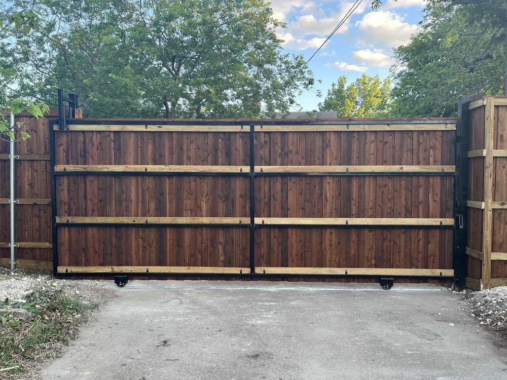 Slide of H&A Luna's Fencing