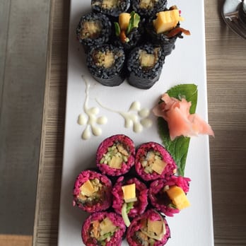 School Food - Sampling sushi plate - Korean Near Me - Hong Kong, HK