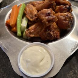 Chicken wings! Chicken wings!