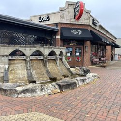 Lost Pizza - Exterior