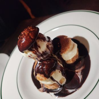 Pastis Miami - Macarons with Ice Cream - French Near Me - Miami, Florida