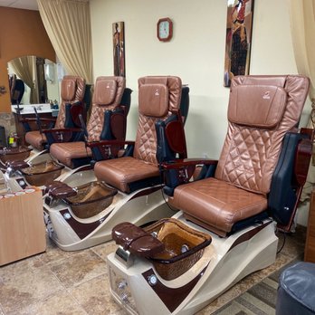 L A Nails - Awesome Chairs ! - Nail Salons Near Me - Summerfield, Florida L A Nails - Awesome Chairs ! - Nail Salons Near Me - Summerfield, Florida