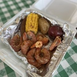 Simply Seafood Market & Cajun Diner - Shrimp boil!