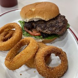 frozen Joe's in Roberta ga - Hamburger and onion rings