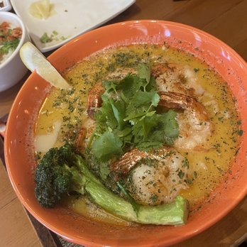 Munchie-Ken - Creamy garlic shrimp ramen - Ramen Near Me - Fountain Valley, California Munchie-Ken - Creamy garlic shrimp ramen - Ramen Near Me - Fountain Valley, California