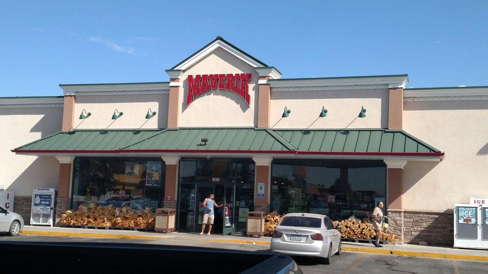 MAVERIK 416 10 Photos & 17 Reviews Gas Stations 850 West