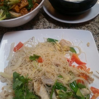 Lulu's Kitchen - Singapore style chicken chow fun , bean curd homestyle, and Claypot of steamed rice - Chinese Near Me - Albuquerque, New Mexico