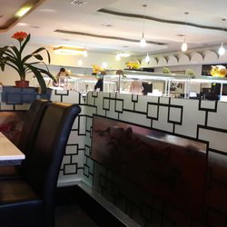 Asiatisches Restaurant Mongolei - Blick vom Gastraum (riesig) zum Buffet.