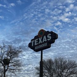 Texas Roadhouse - Sign