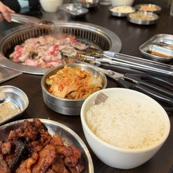 Yakiniku Cho Dang - Kimchee, rice, spicy pork, brisket