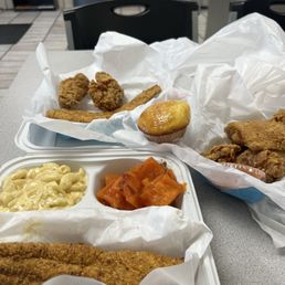 Catfish, wings, Sand Dab and the fixin's! Yummmmm.. Catfish, wings, Sand Dab and the fixin's! Yummmmm..