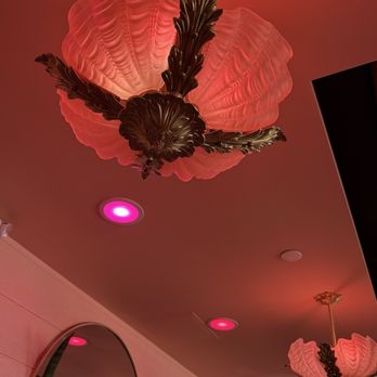 Nigel's Waterfront Restaurant - Chandelier - Bars Near Me - Long Beach, California Nigel's Waterfront Restaurant - Chandelier - Bars Near Me - Long Beach, California