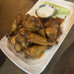 Jabrewski's Pizza Company - Honey garlic wings