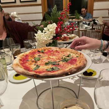 Il Fornaio - Margherita Pizza - Italian Near Me - Irvine, California Il Fornaio - Margherita Pizza - Italian Near Me - Irvine, California