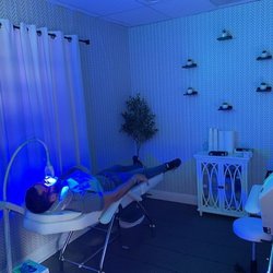 The Brightening Teeth Whitening Lab