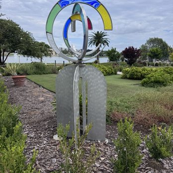 Hollis Garden - Statue in the garden - Botanical Gardens Near Me - Lakeland, Florida
